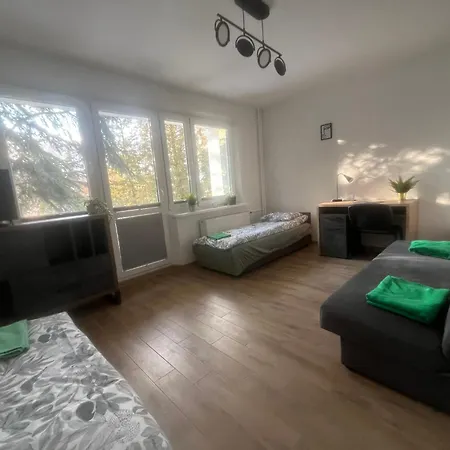 Metro Imielin Hostel *