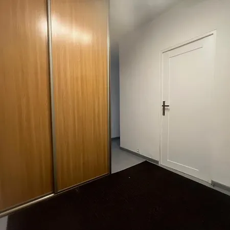 Metro Imielin Hostel